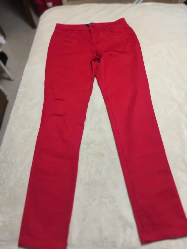 Pantalones Rojos