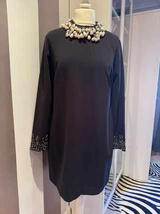 Vestido negro fiesta con pedrería