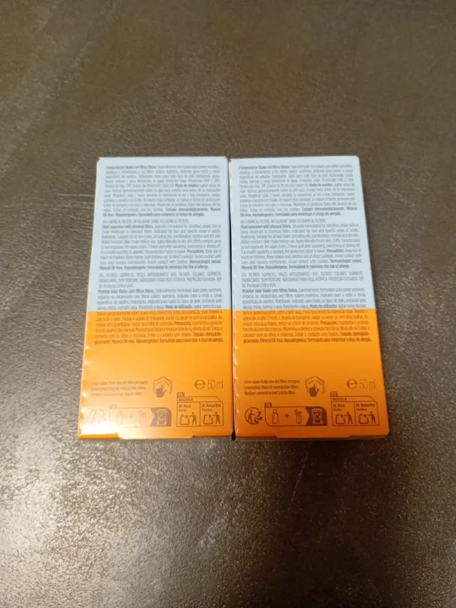 2 ISDIN Fotoprotector Fusion Fluid Mineral SPF50