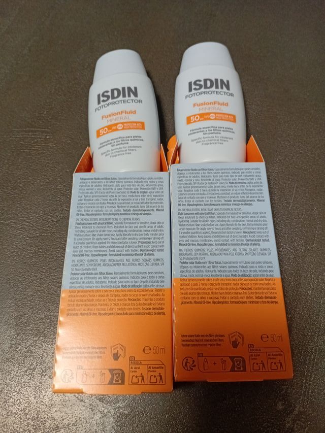 2 ISDIN Fotoprotector Fusion Fluid Mineral SPF50