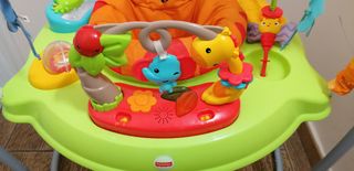 Centro attività saltarello Fisher Price 