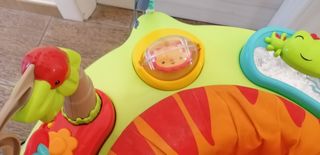 Centro attività saltarello Fisher Price 
