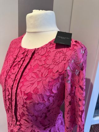 Vestido de fiesta rosa de encaje