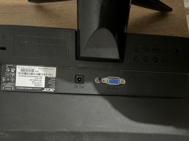 Monitor Acer Negro Pequeño