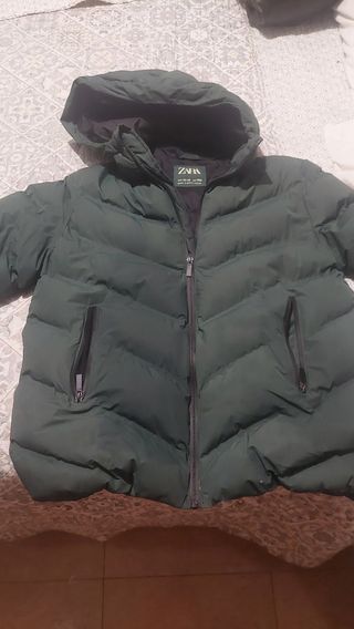 Abrigo Zara niño verde talla 11 12
