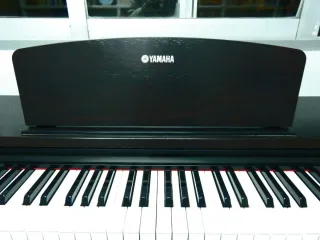 Piano Eléctrico Yamaha Profesional