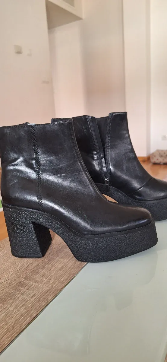 Botines Bershka negros tacón plataforma