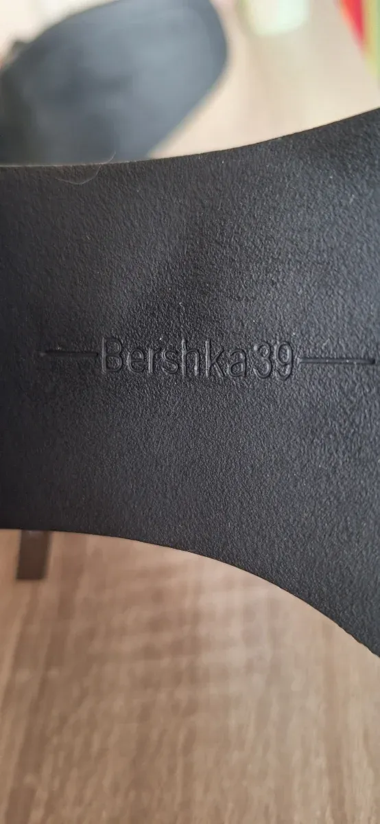 Botines Bershka negros tacón plataforma