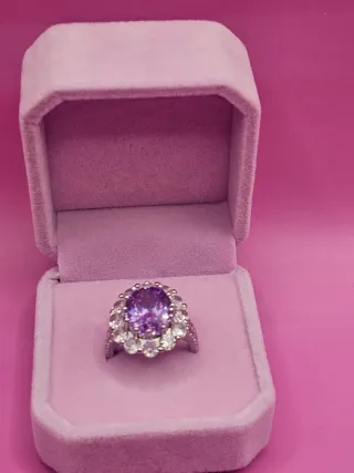 Anillo Georgina con Diamantes Morados y Plateados