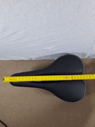 Sella Bici universale marca Nilox Unisex Nera