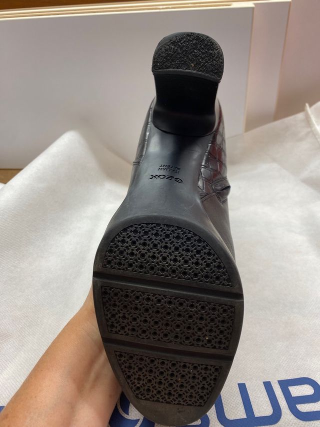 Botín Geox Negro Tacón Hebilla Talla 38