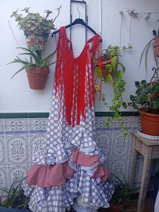 Traje de flamenca con lunares
