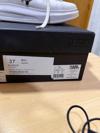 Zapatillas Karl Lagerfeld Blancas y Plateadas