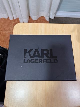 Zapatillas Karl Lagerfeld Blancas y Plateadas