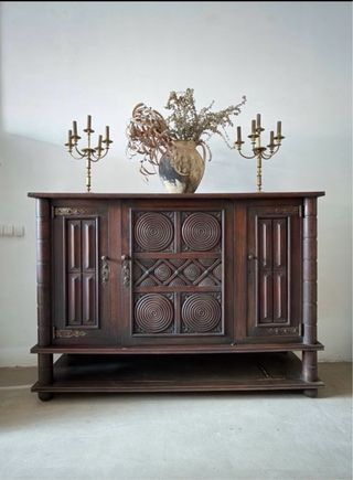 Aparador Revival Historicista