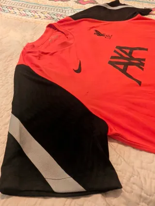 Camiseta Liverpool Nike Roja y Negra Talla XL