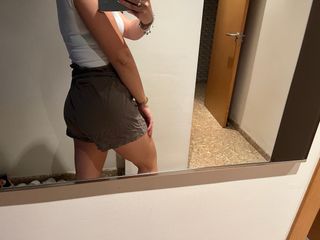 Pantalón corto verde con cinturón