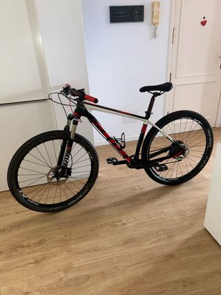 BICI SCOTT SCALE 930 IN CARBONIO