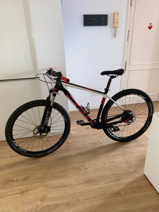 BICI SCOTT SCALE 930 IN CARBONIO