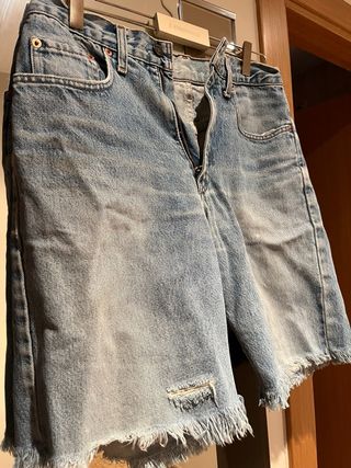Pantalón corto vaquero Levi's desgastado