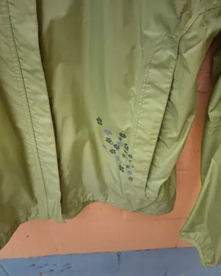 Chubasquero Quechua Verde Talla 44