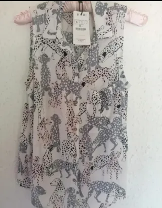 Blusa Stradivarius Estampada Perros Talla S
