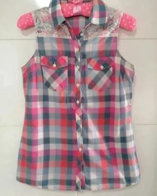 Blusa Stradivarius Estampada Perros Talla S