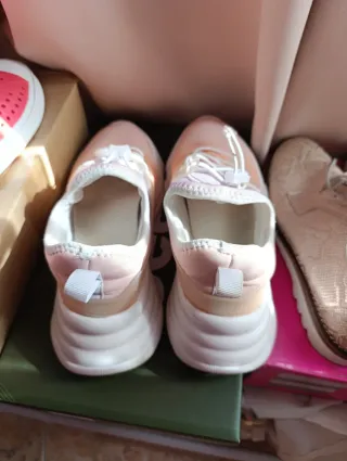 Tenis deportivos multicolor