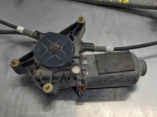 ELEVALUNAS DELANTERO DERECHO NISSAN PRIMERA BERL.