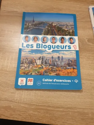 Libro de francés 1 de eso les blogueures