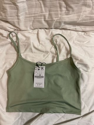 Top Zara verde tirantes talla M