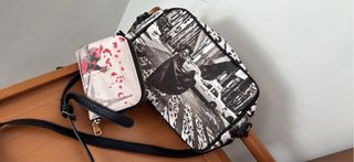 Borsa e portafoglio con stampa