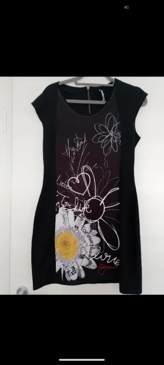 Vestito Desigual nero con stampa floreale