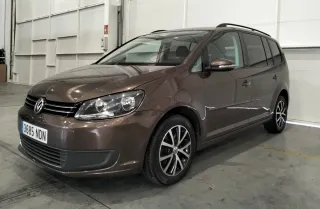 Volkswagen - Touran - 7 Plazas