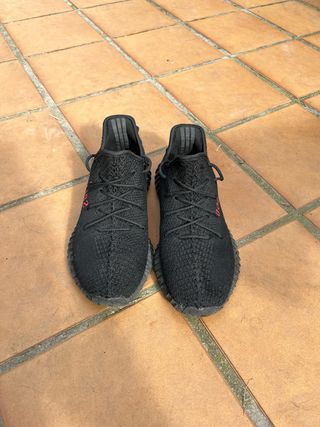 Adidas Yeezy Boost 350 V2 Negro Rojo