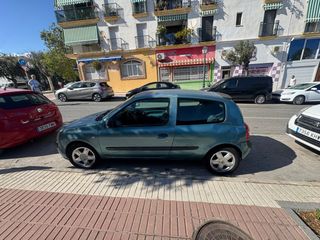 Renault Clio 2003