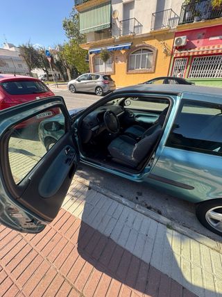 Renault Clio 2003