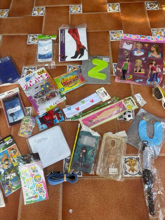 LOTE DE JUGUETES VARIOS