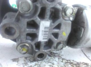 Toyota 138634 bomba dirección avensis berlina t25