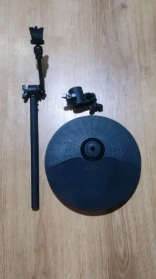 Alesis Plato + mástil + abrazadera