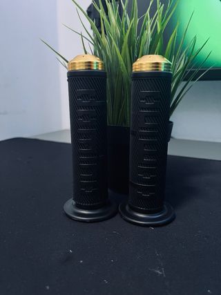 Puños Domino Negros y Dorados