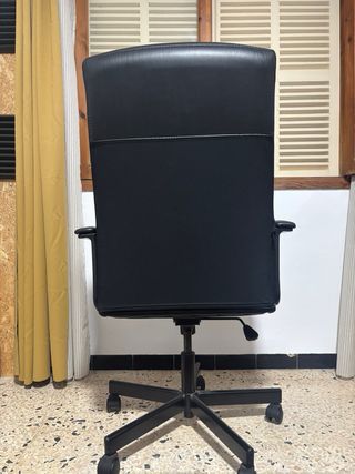 Silla de escritorio negra de piel sintética NUEVA