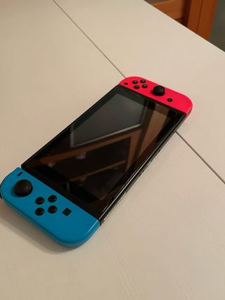 Nintendo Switch - URGE VENTA