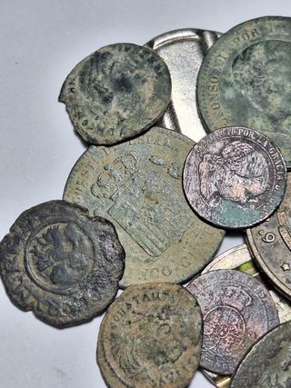 Lote de monedas antiguas y medalla