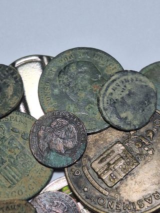 Lote de monedas antiguas y medalla