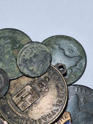 Lote de monedas antiguas y medalla
