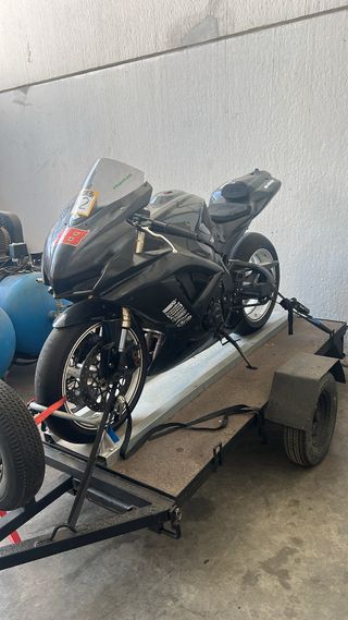 Suzuki GSXR 600 K8 Circuito