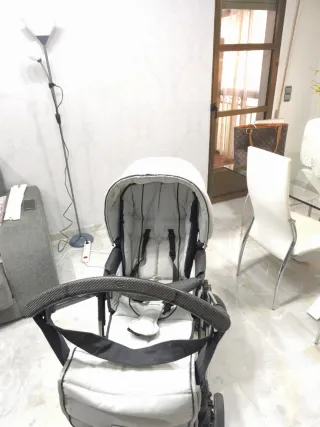 Carricoche de bebé 3 piezas .