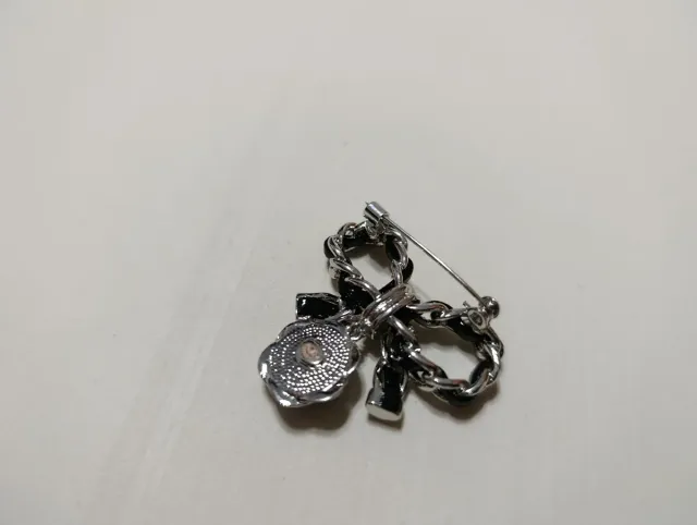 Broche Chanel Lazo Flor Negro Plata