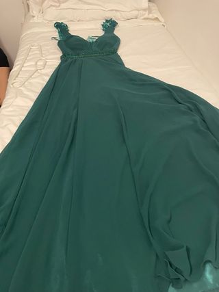 Vestido de fiesta verde con pedrería , elegante